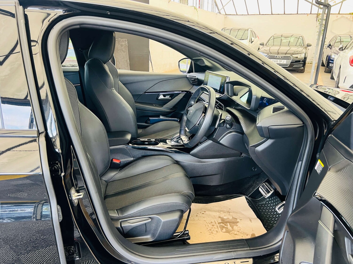 Used Peugeot 208 2021 for sale - 76000364: Photo 10