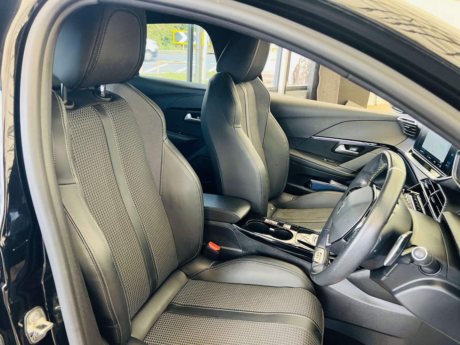 Used Peugeot 208 2021 for sale - 76000364: Photo 12