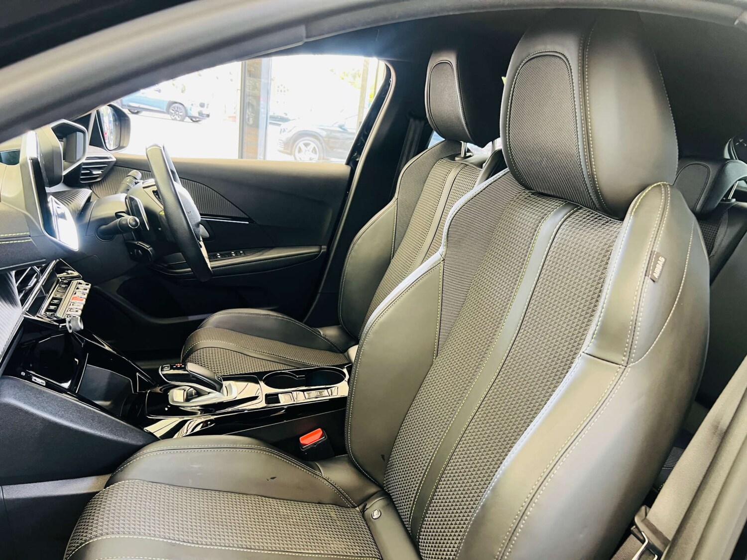 Used Peugeot 208 2021 for sale - 76000364: Photo 26