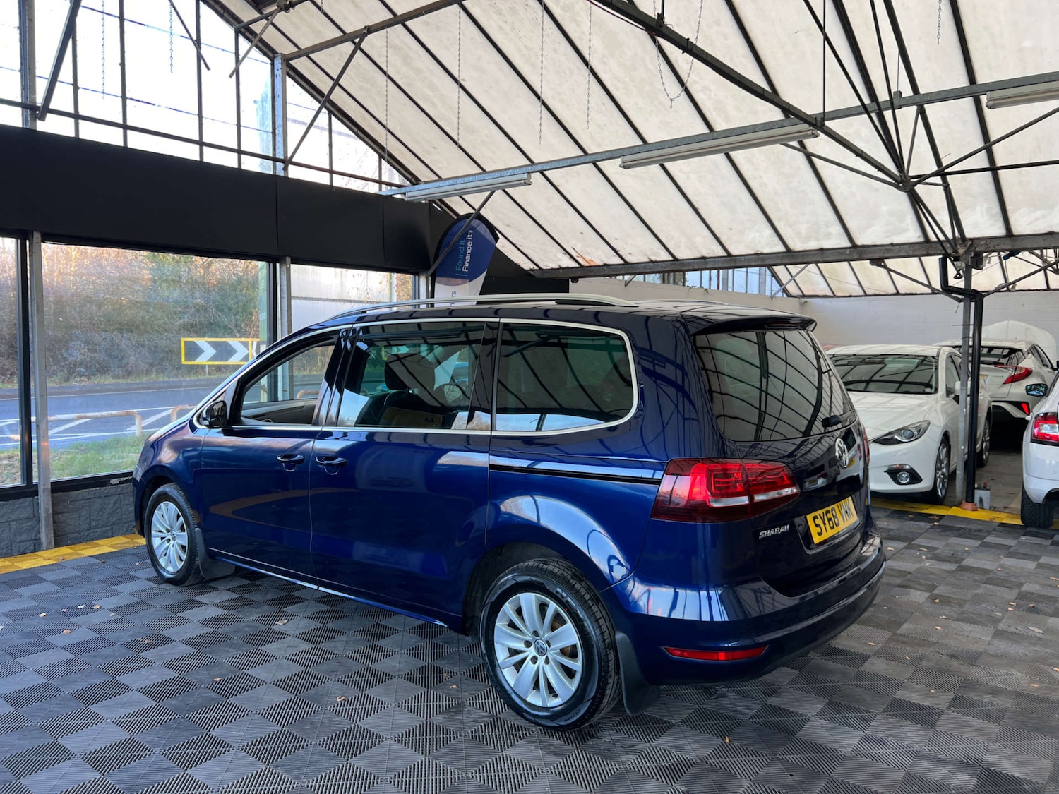 Used Volkswagen Sharan 2018 for sale - 76940199: Photo 5