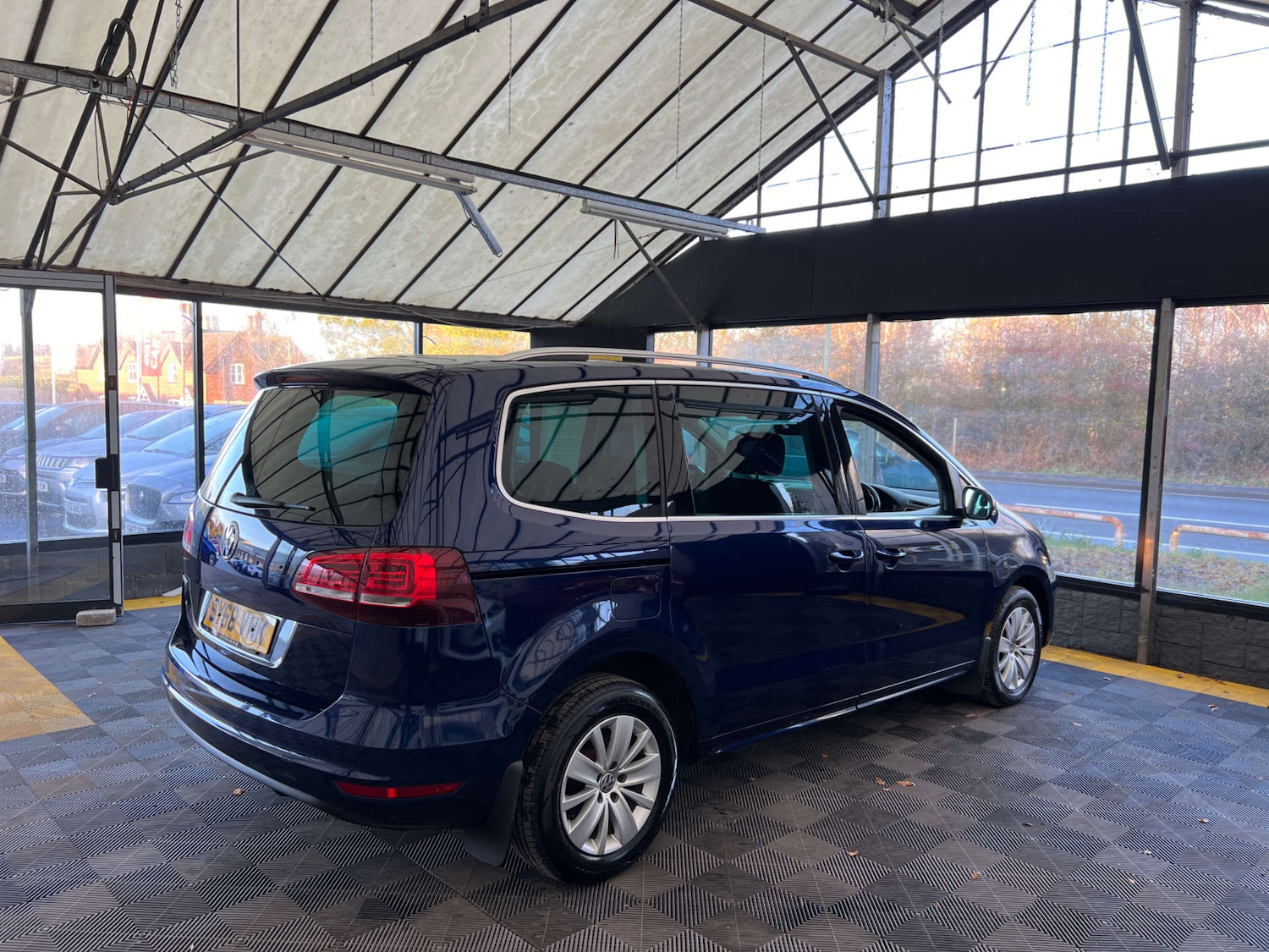 Used Volkswagen Sharan 2018 for sale - 76940199: Photo 8