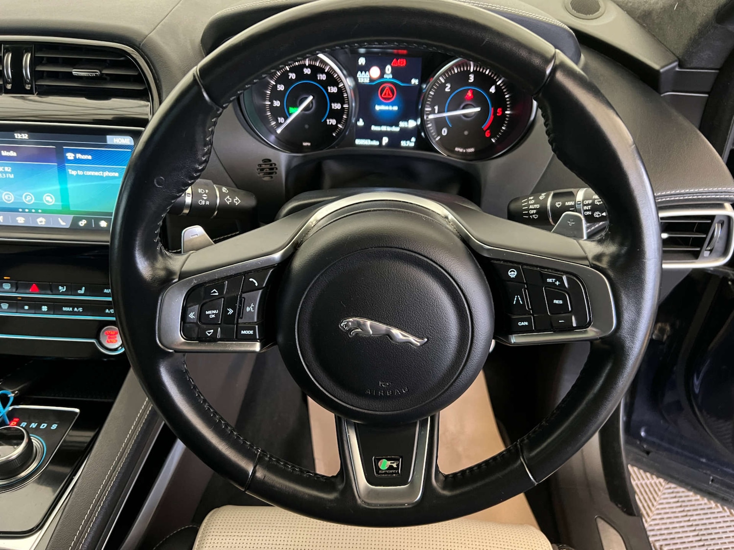 Used Jaguar F-Pace 2019 for sale - 77038542: Photo 13