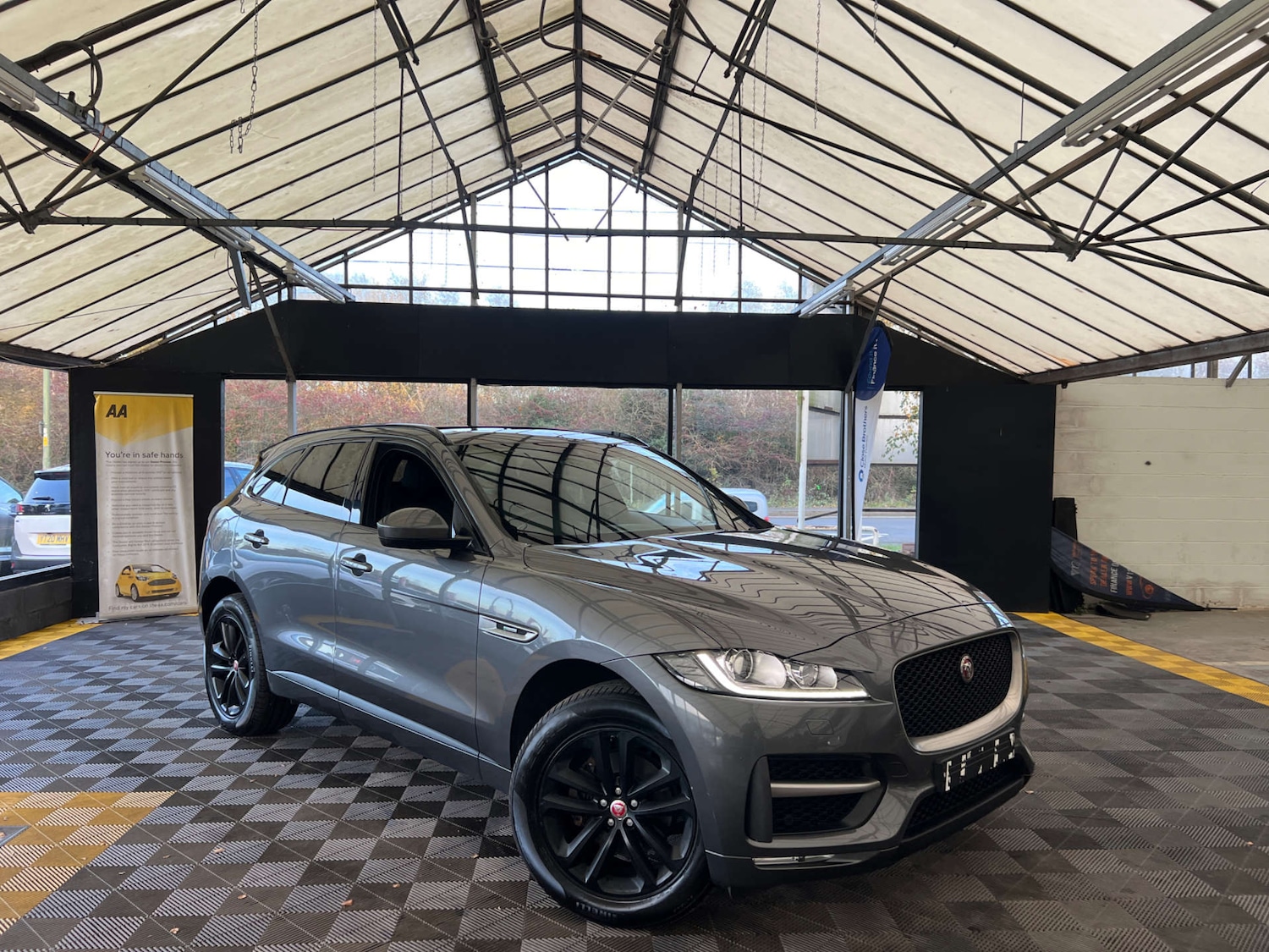 Used Jaguar F-Pace 2019 for sale - 76571361: Photo 1