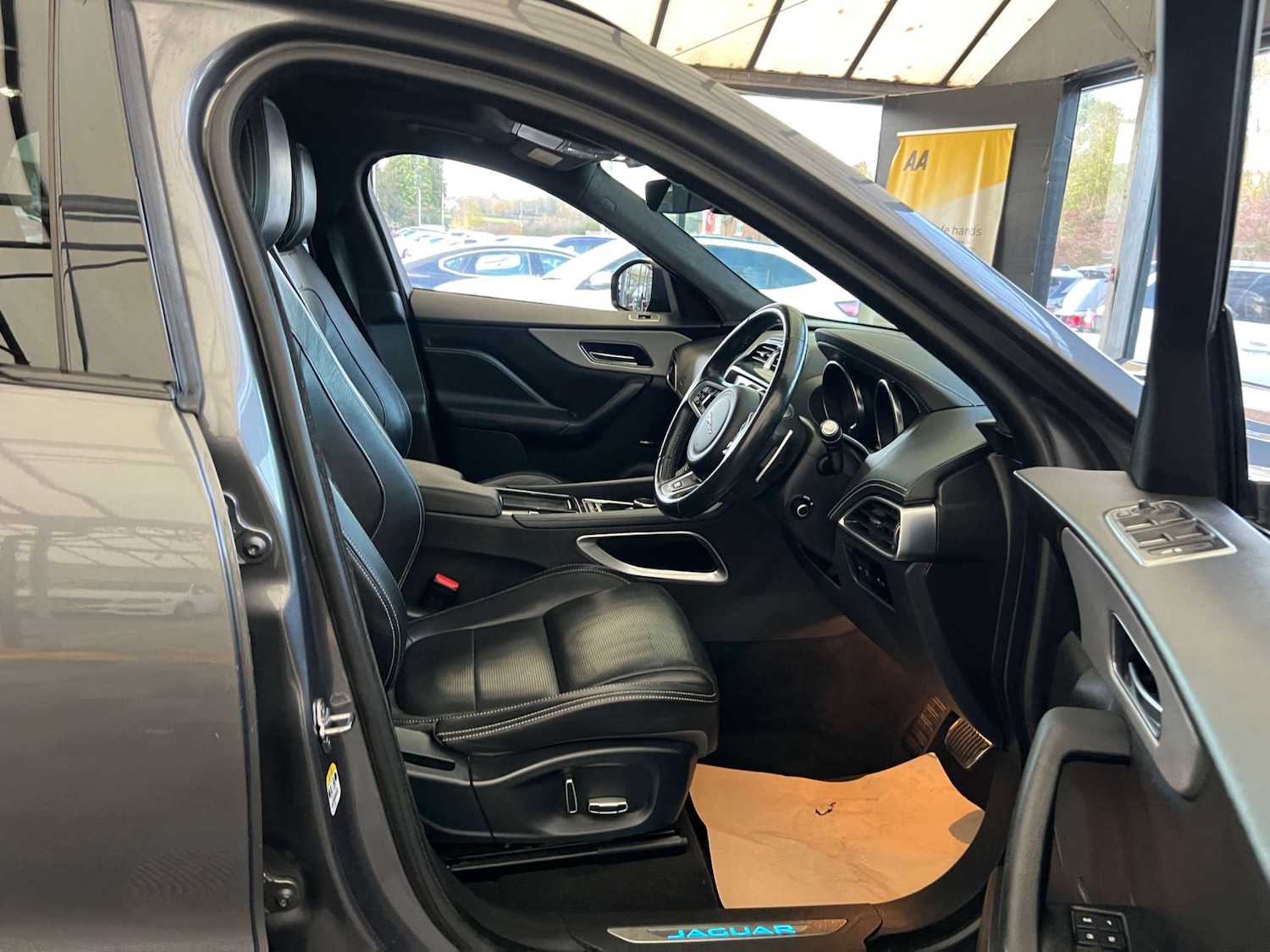 Used Jaguar F-Pace 2019 for sale - 76571361: Photo 6