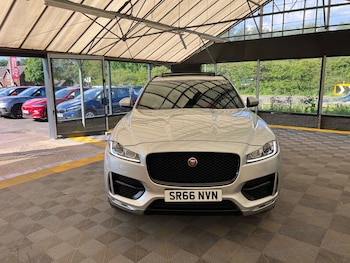 Used Jaguar F-Pace 2016 for sale - 78708762: Photo