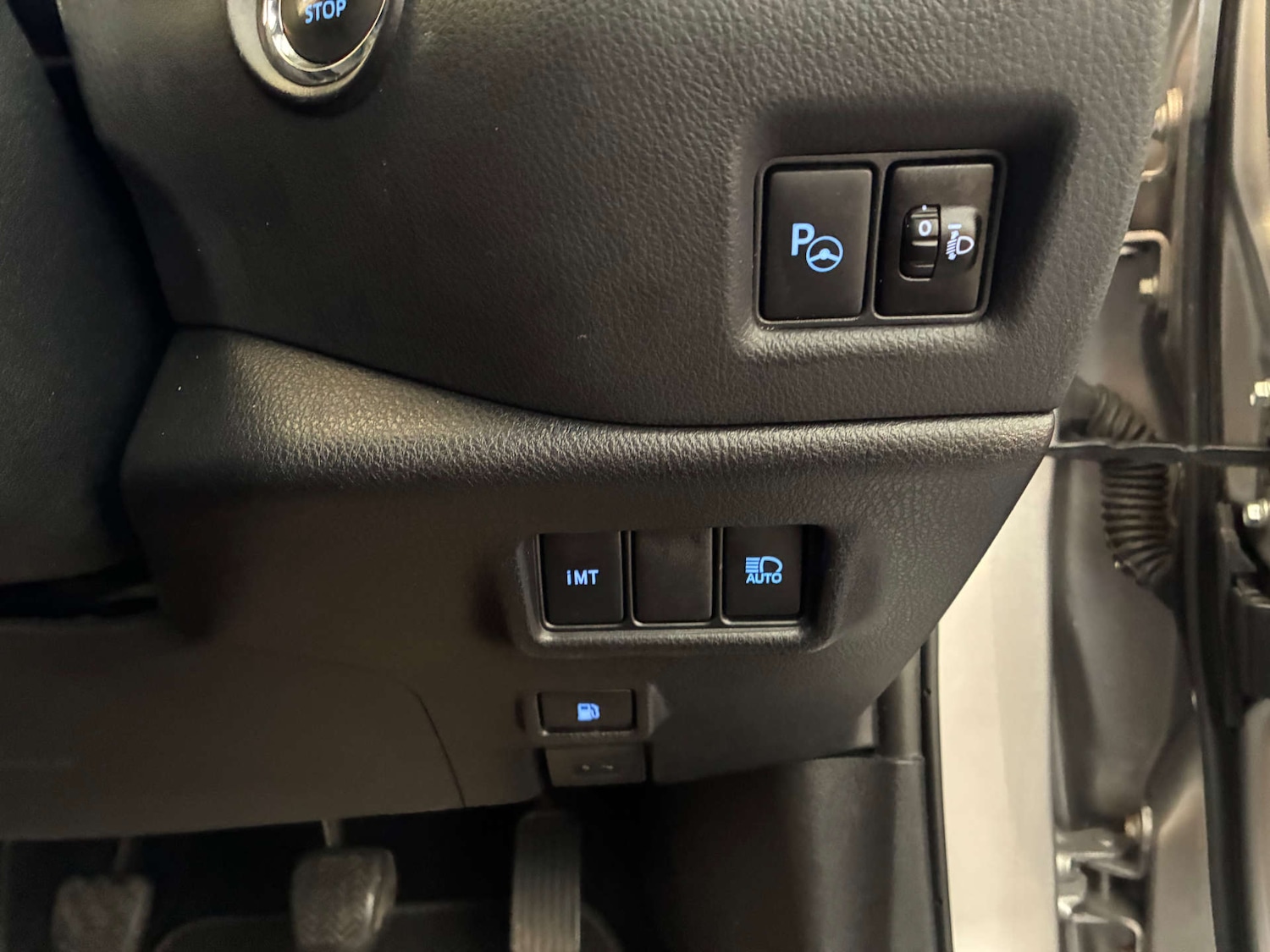 Used Toyota C-HR 2018 for sale - 76036003: Photo 13