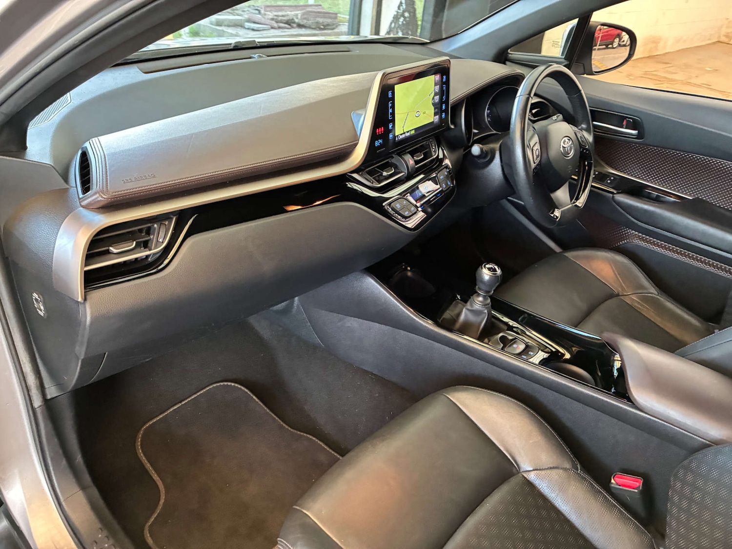 Used Toyota C-HR 2018 for sale - 76036003: Photo 27