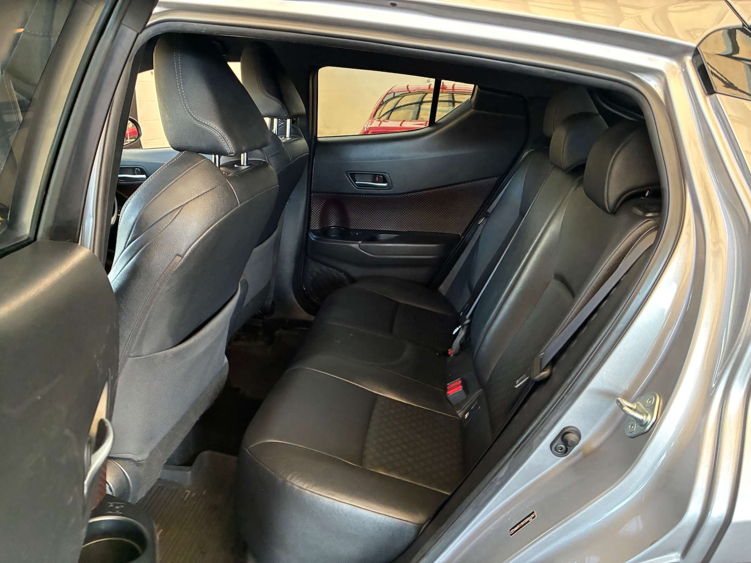 Used Toyota C-HR 2018 for sale - 76036003: Photo 29