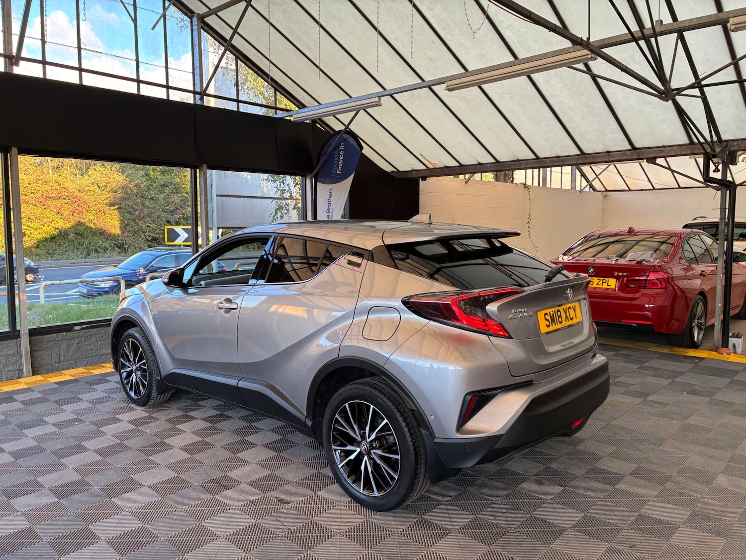 Used Toyota C-HR 2018 for sale - 76036003: Photo 4