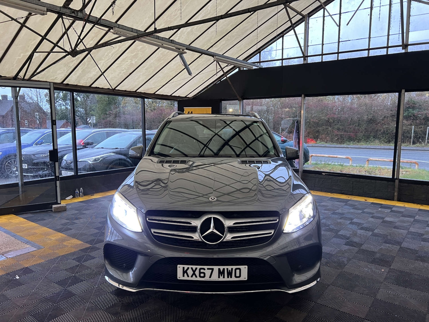 Used Mercedes-Benz GLE 2017 for sale - 76669800: Photo 3