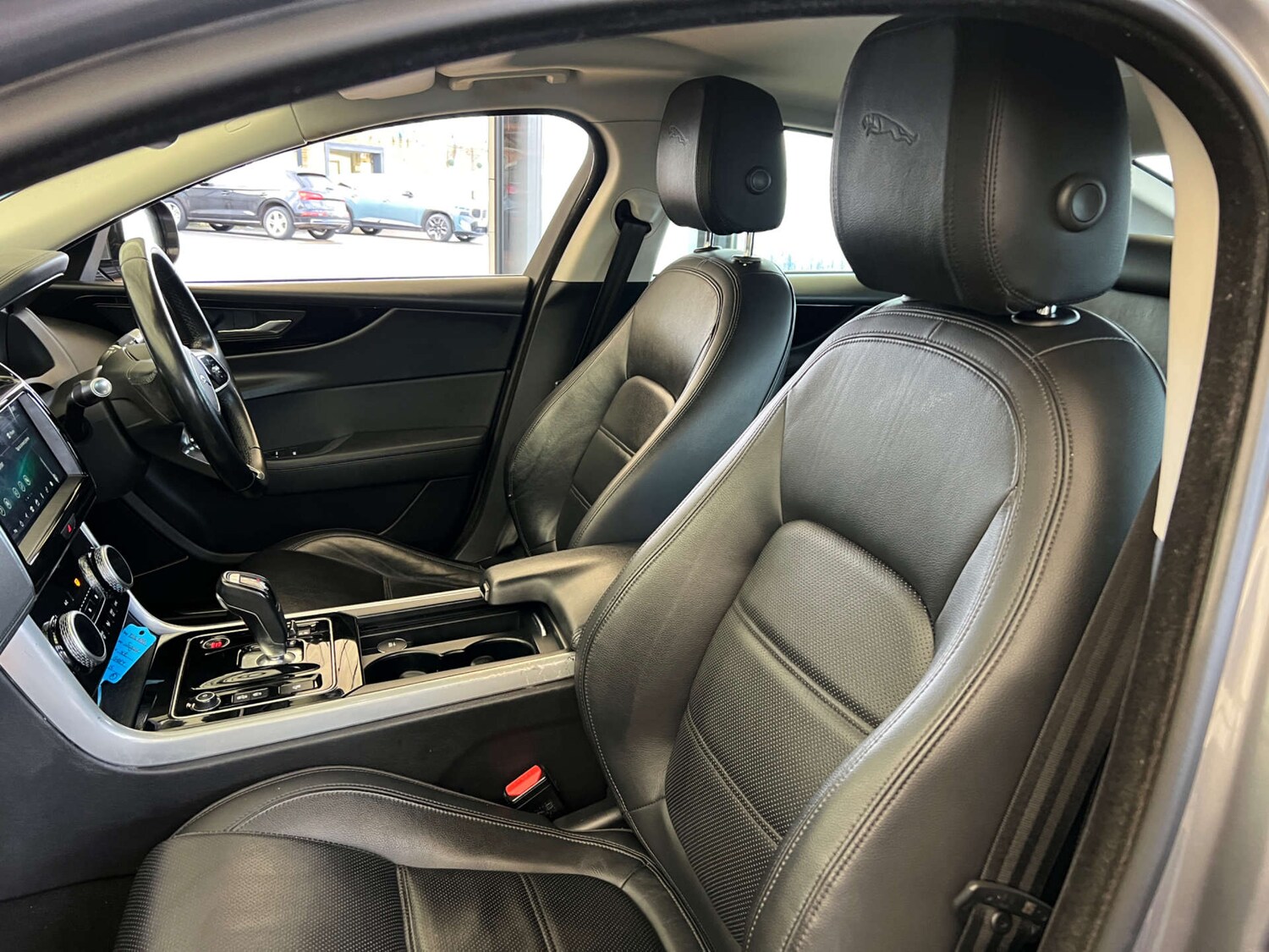 Used Jaguar XE 2020 for sale - 76941037: Photo 24