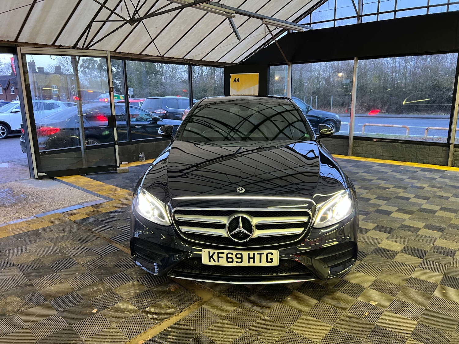 Used Mercedes-Benz E Class 2019 for sale - 77606779: Photo 4