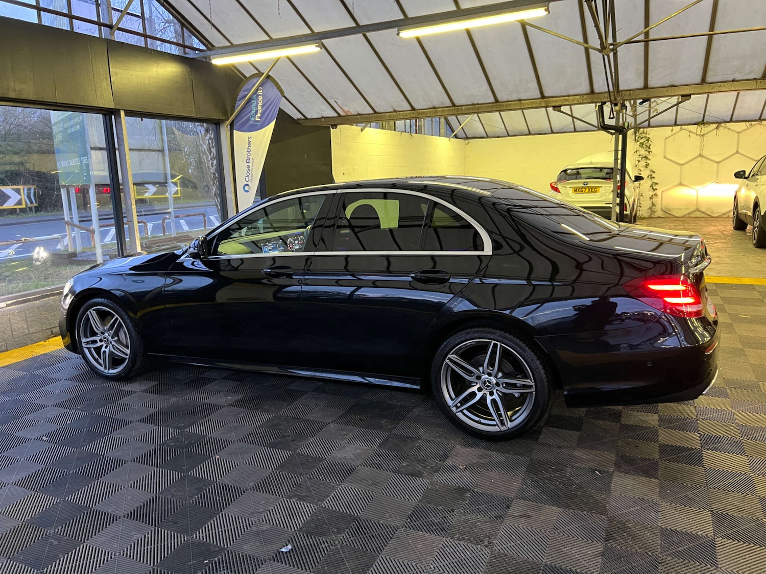 Used Mercedes-Benz E Class 2019 for sale - 77606779: Photo 7
