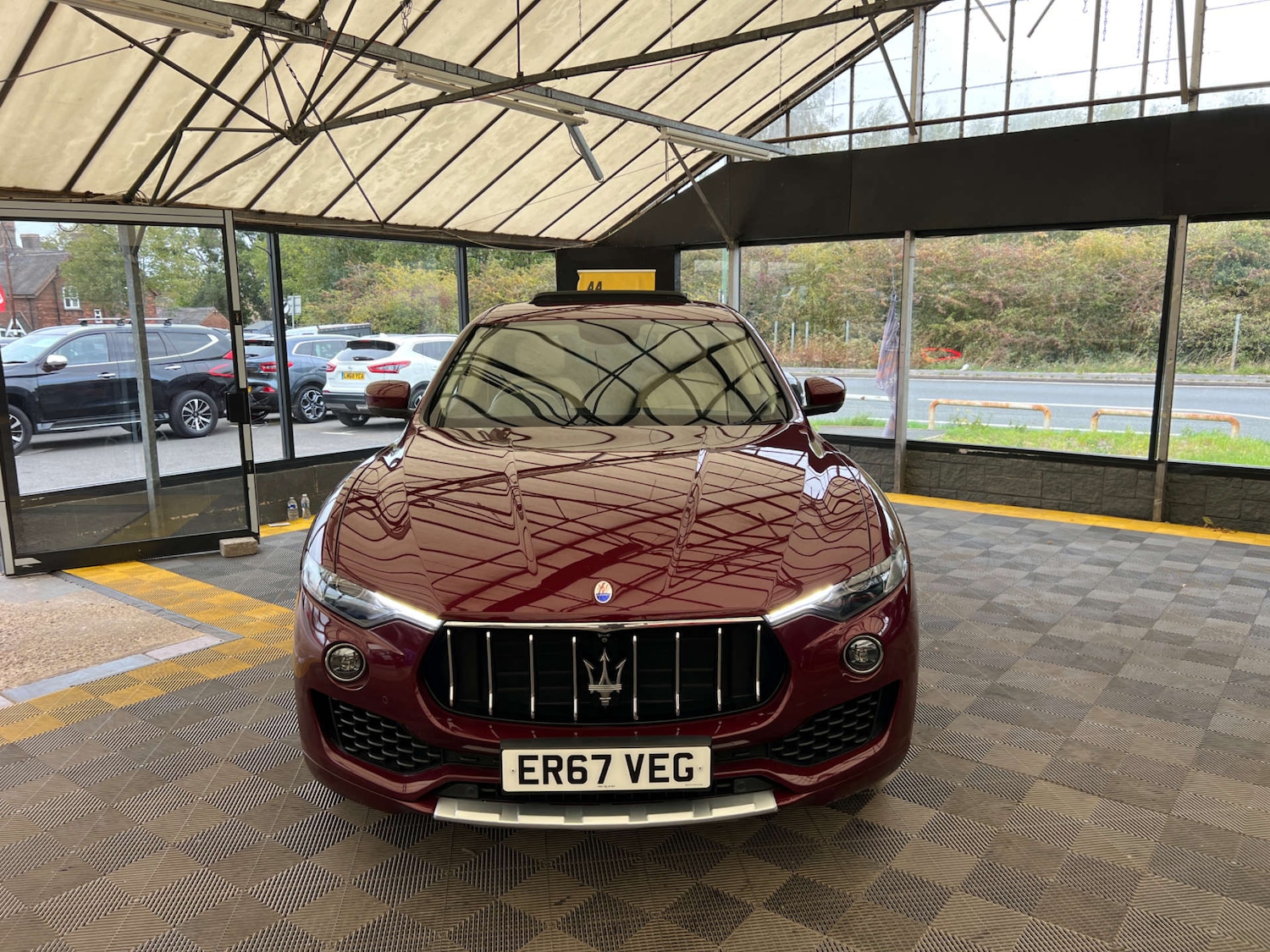 Used Maserati Levante 2017 for sale - 76601772: Photo 2