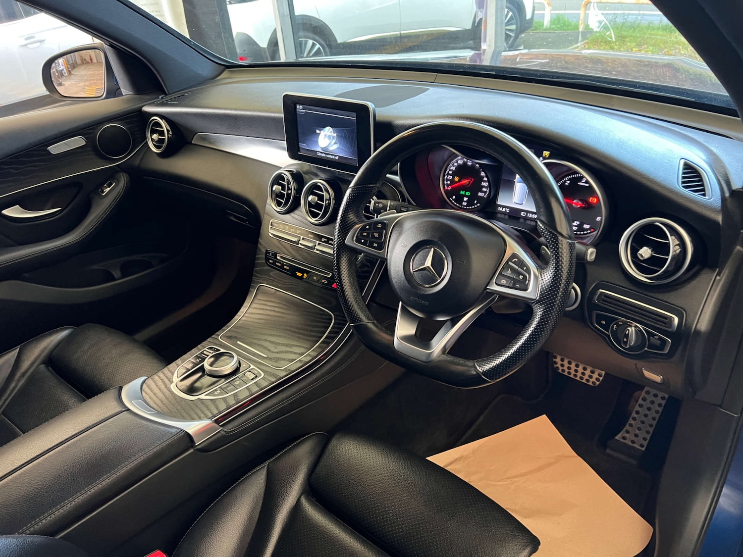 Used Mercedes-Benz GLC 2018 for sale - 76509350: Photo 11