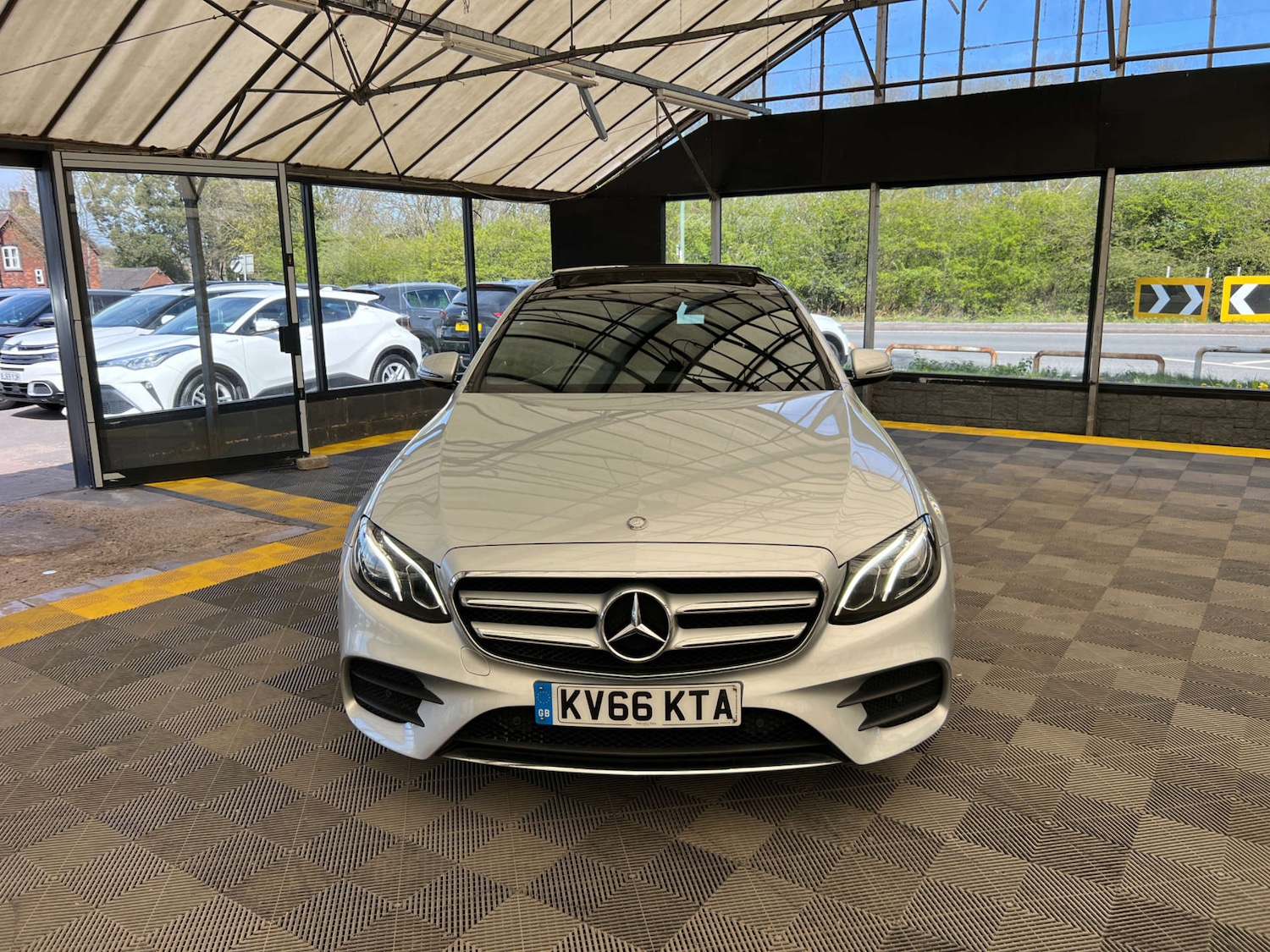 Used Mercedes-Benz E Class 2016 for sale - 78155653: Photo 4