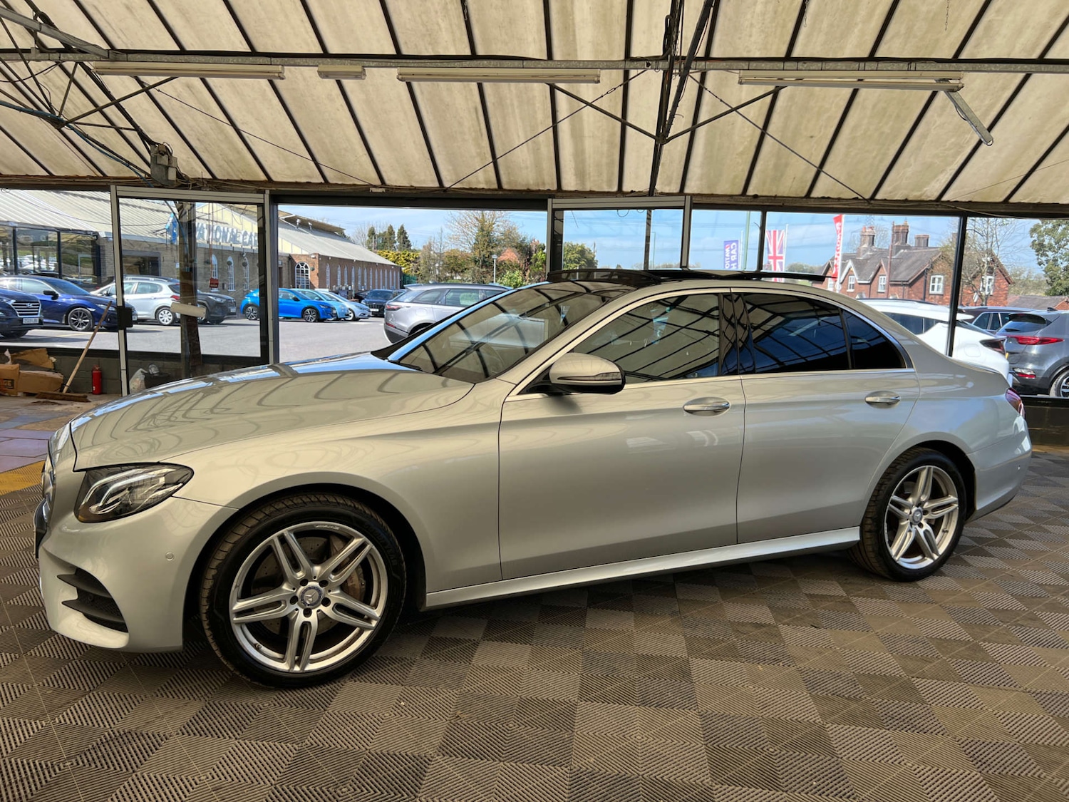 Used Mercedes-Benz E Class 2016 for sale - 78155653: Photo 5