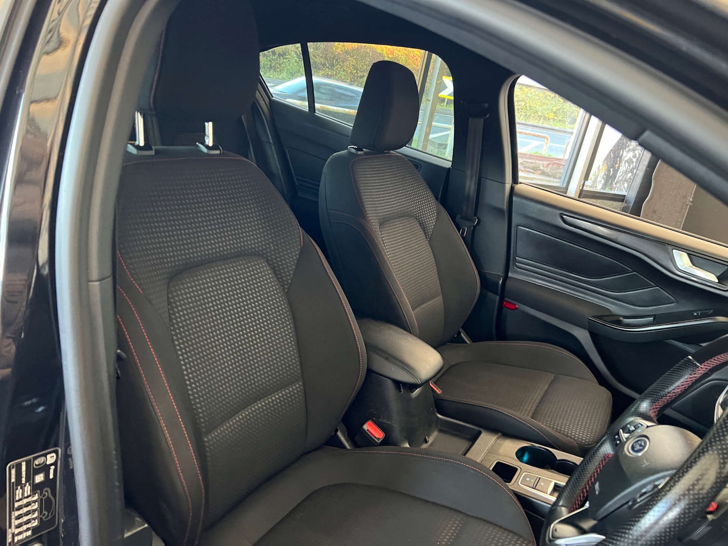 Used Ford Focus 2022 for sale - 76375883: Photo 10