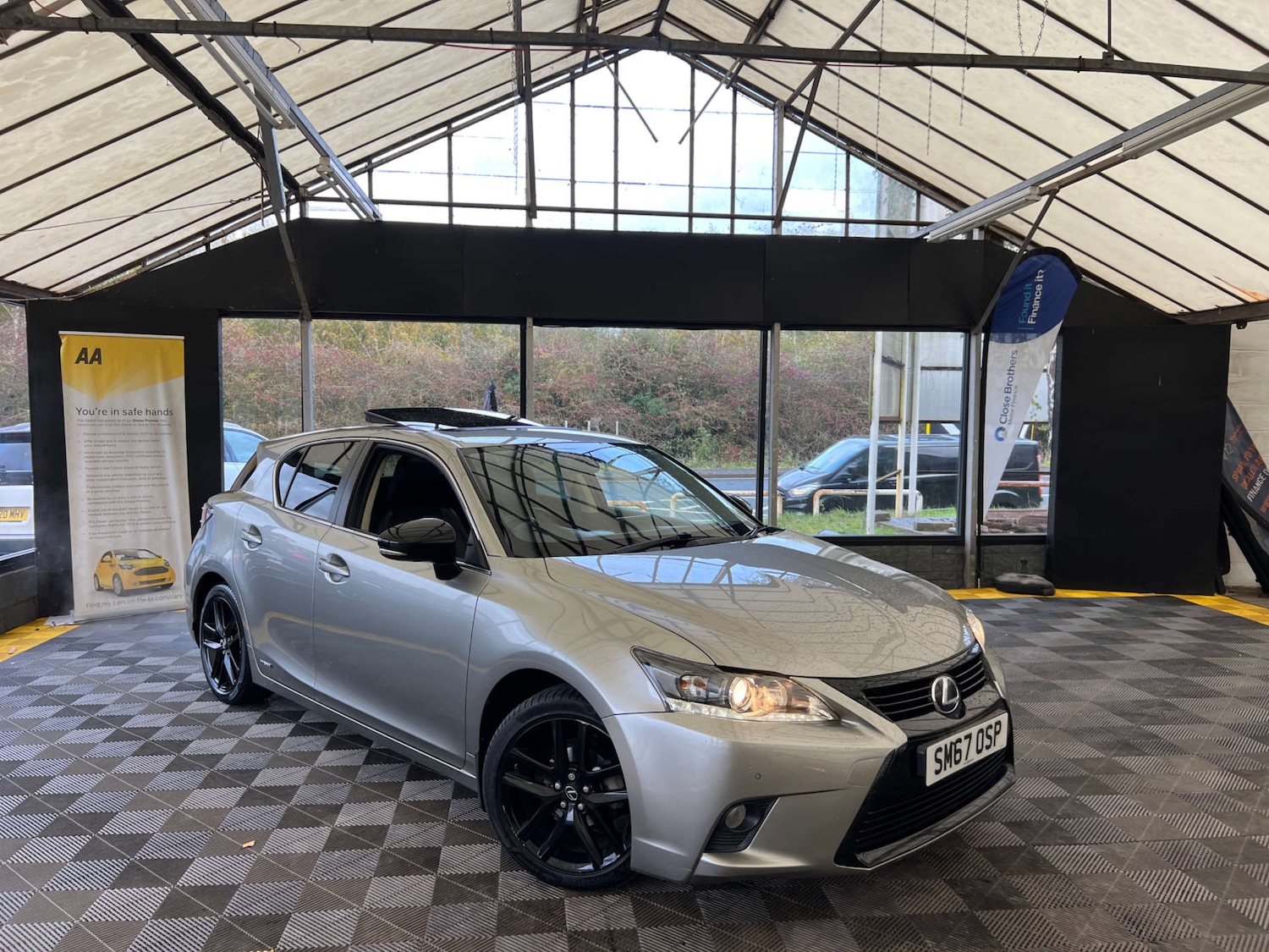 Used Lexus CT 2018 for sale - 76438950: Photo 1
