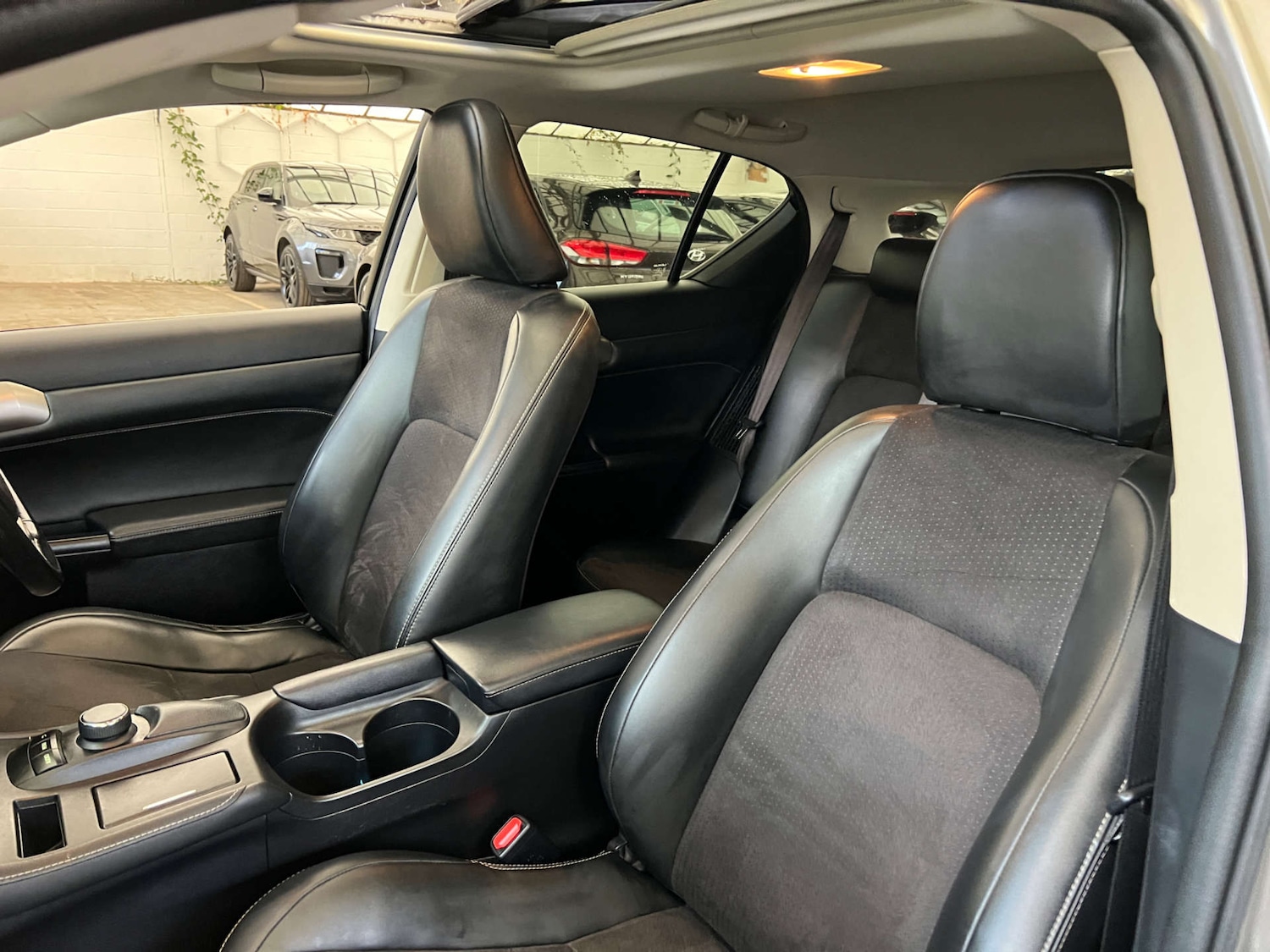 Used Lexus CT 2018 for sale - 76438950: Photo 25