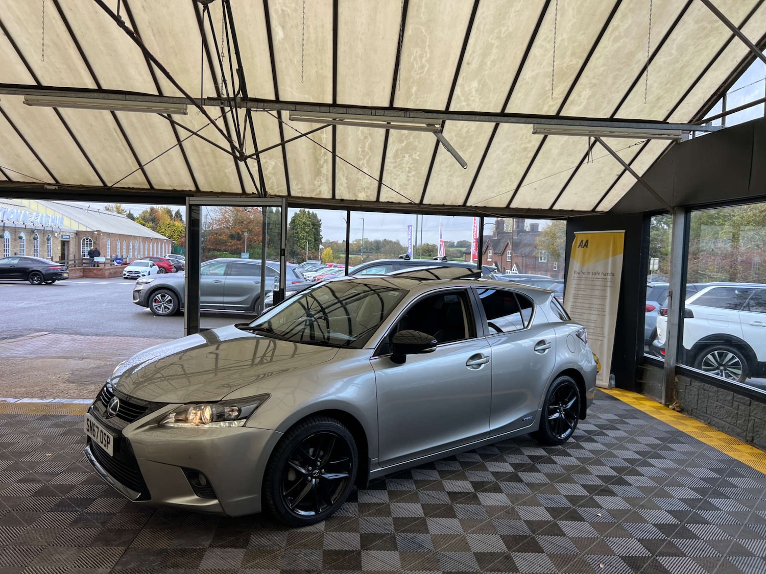 Used Lexus CT 2018 for sale - 76438950: Photo 4