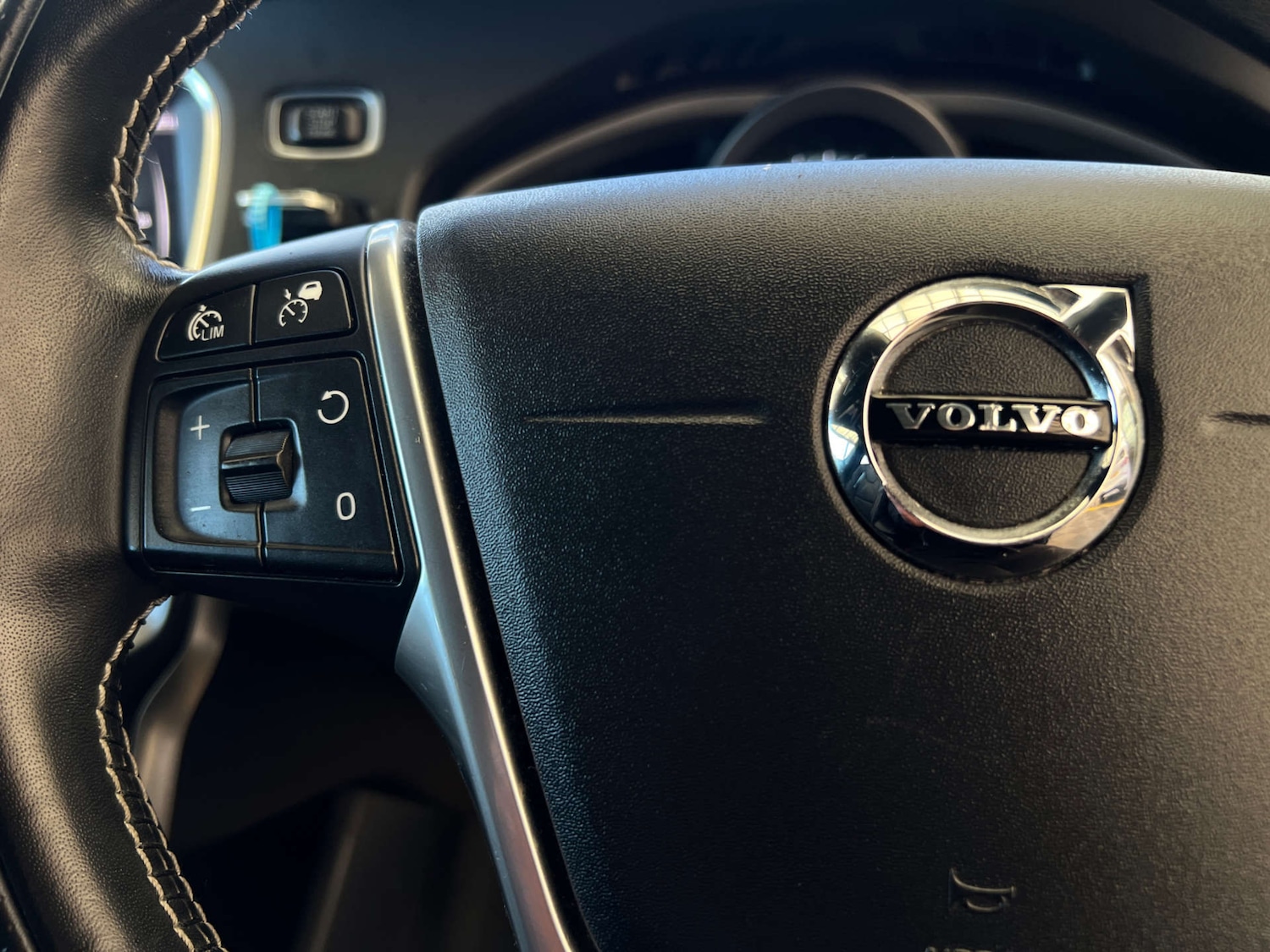 Used Volvo V40 2019 for sale - 78146021: Photo 12