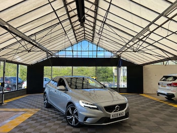 Used Volvo V40 2019 for sale - 78146021: Photo