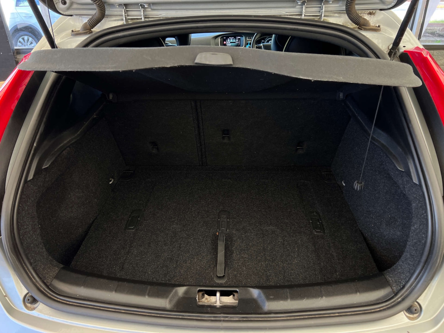 Used Volvo V40 2019 for sale - 78146021: Photo 24