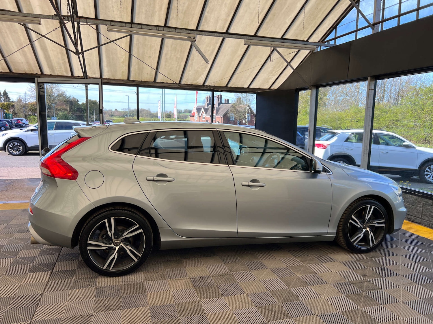 Used Volvo V40 2019 for sale - 78146021: Photo 7