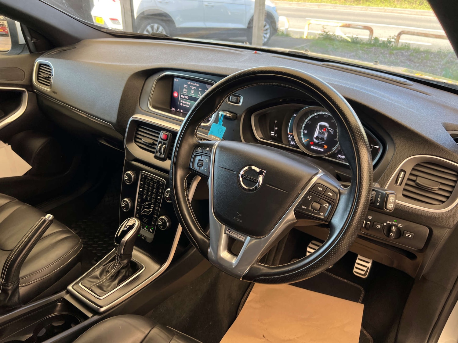 Used Volvo V40 2019 for sale - 78146021: Photo 9