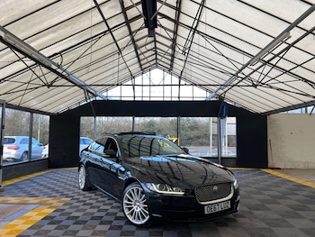 Used Jaguar XE 2017 for sale - 77896030: Photo