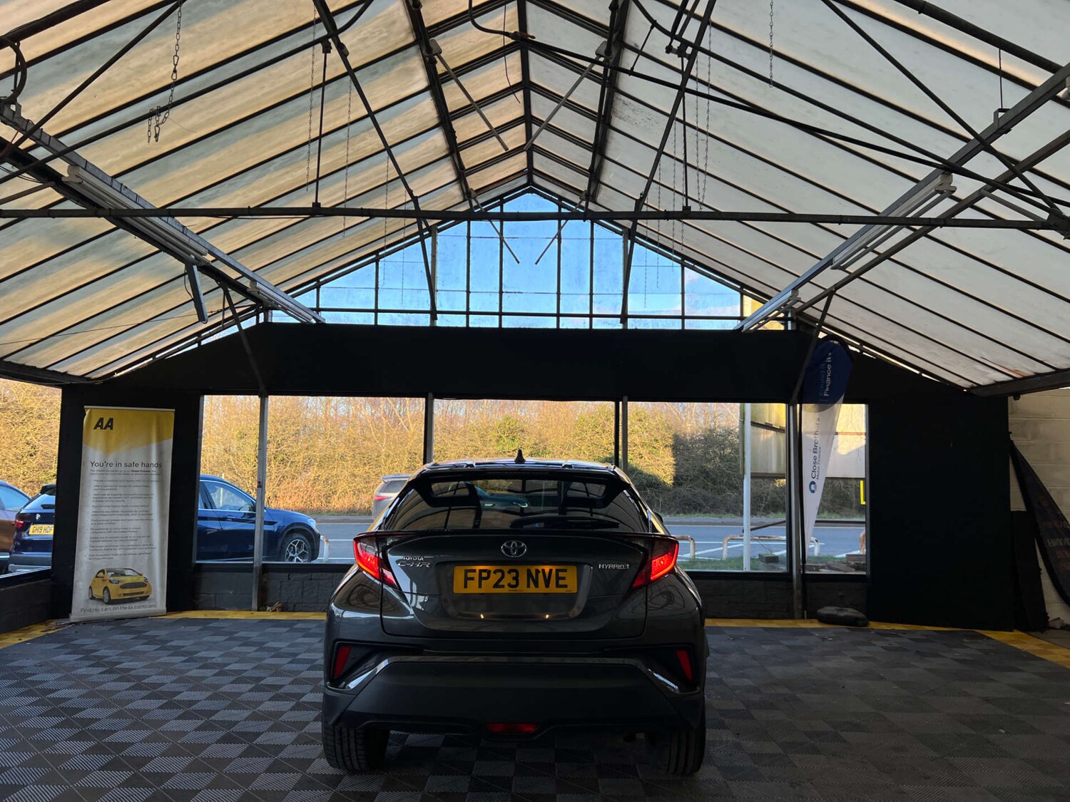 Used Toyota C-HR 2023 for sale - 77845619: Photo 8