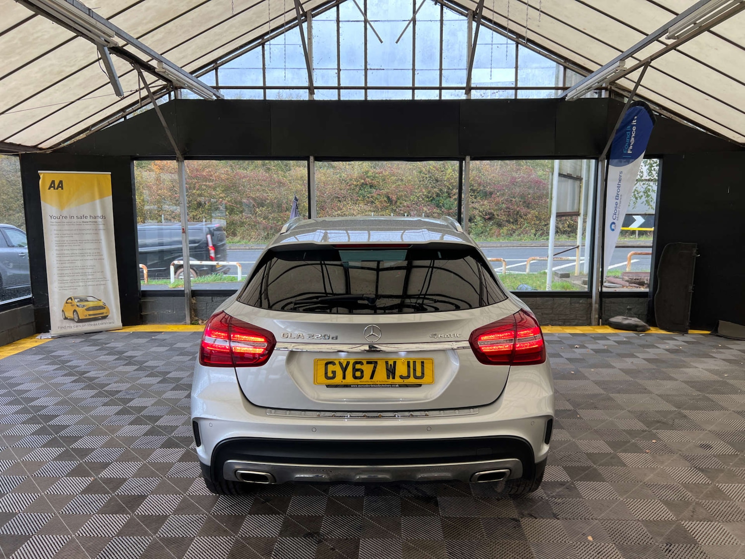 Used Mercedes-Benz GLA 2017 for sale - 76363972: Photo 4