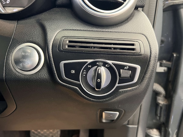 Used Mercedes-Benz GLC 2018 for sale - 76304407: Photo 14