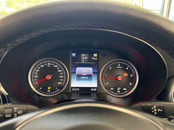 Used Mercedes-Benz GLC 2018 for sale - 76304407: Photo 16