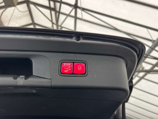 Used Mercedes-Benz GLC 2018 for sale - 76304407: Photo 36