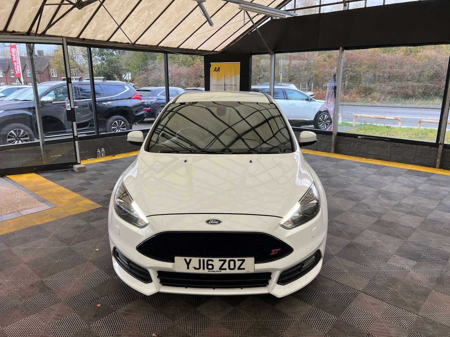 Used Ford Focus 2016 for sale - 76437889: Photo 2