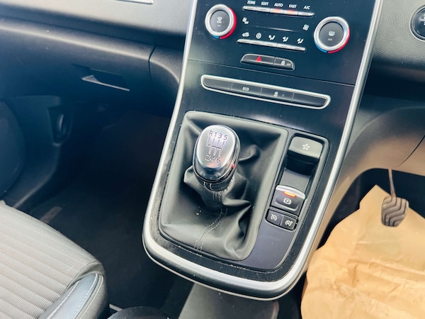 Used Renault Scenic 2018 for sale - 75516375: Photo 13