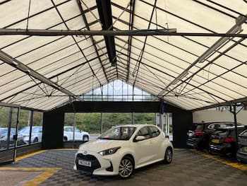 Used Toyota Yaris 2023 for sale - 79625248: Photo
