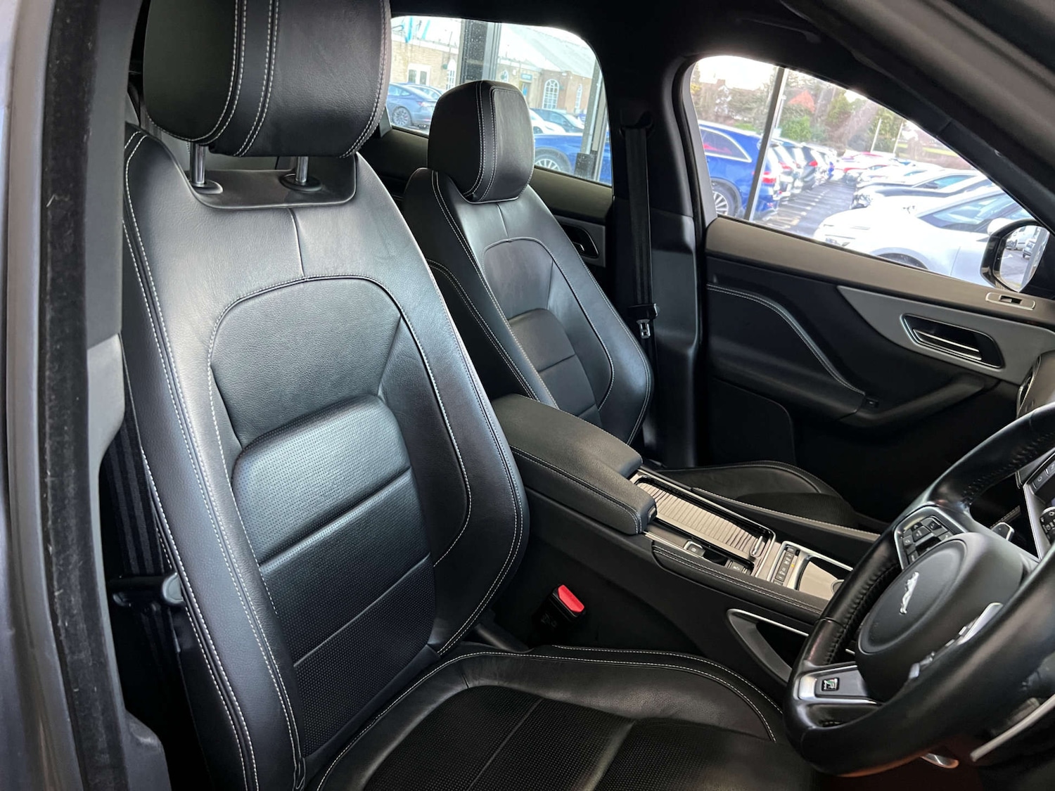 Used Jaguar F-Pace 2017 for sale - 76910563: Photo 11