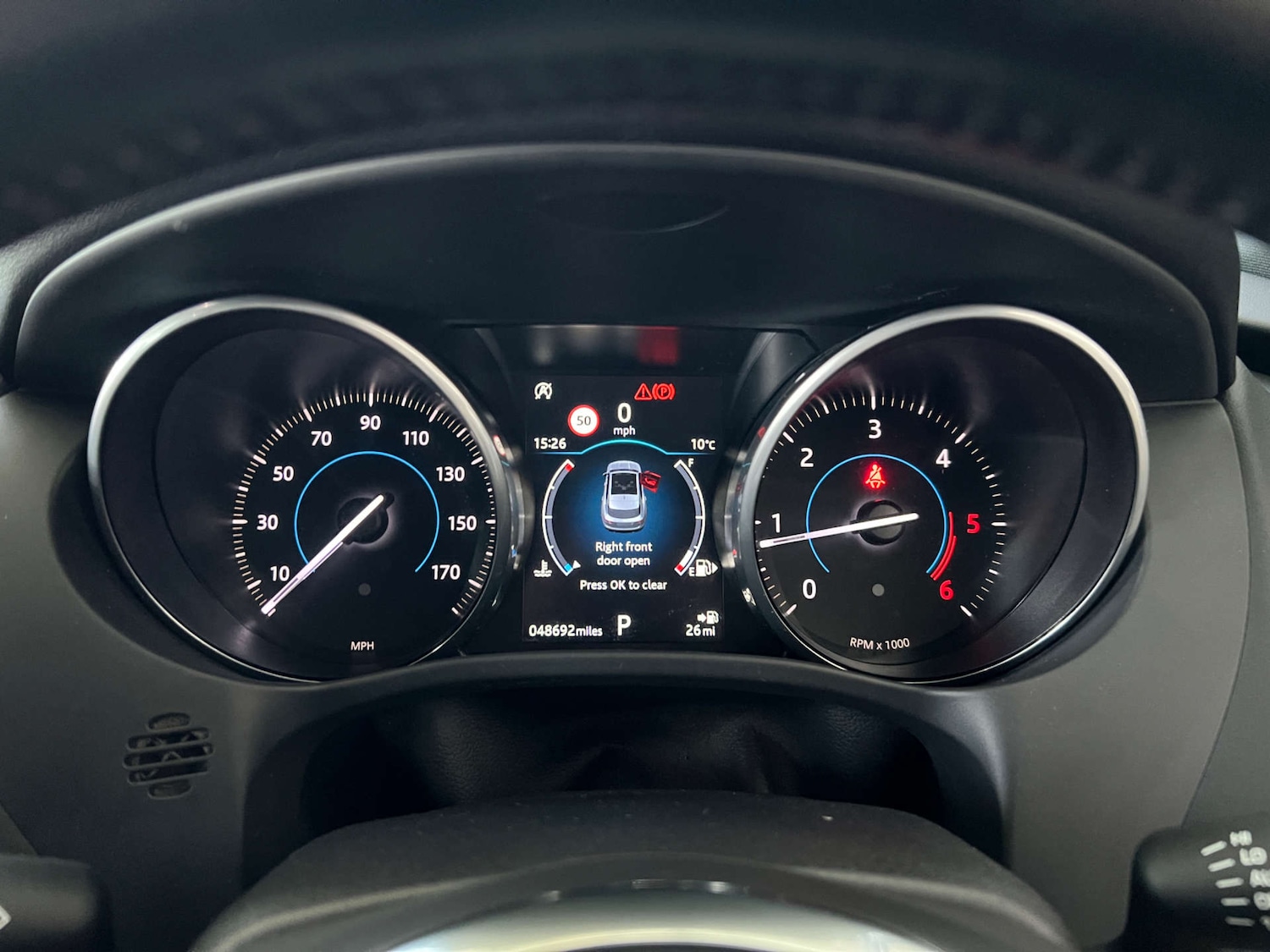 Used Jaguar F-Pace 2017 for sale - 76910563: Photo 16