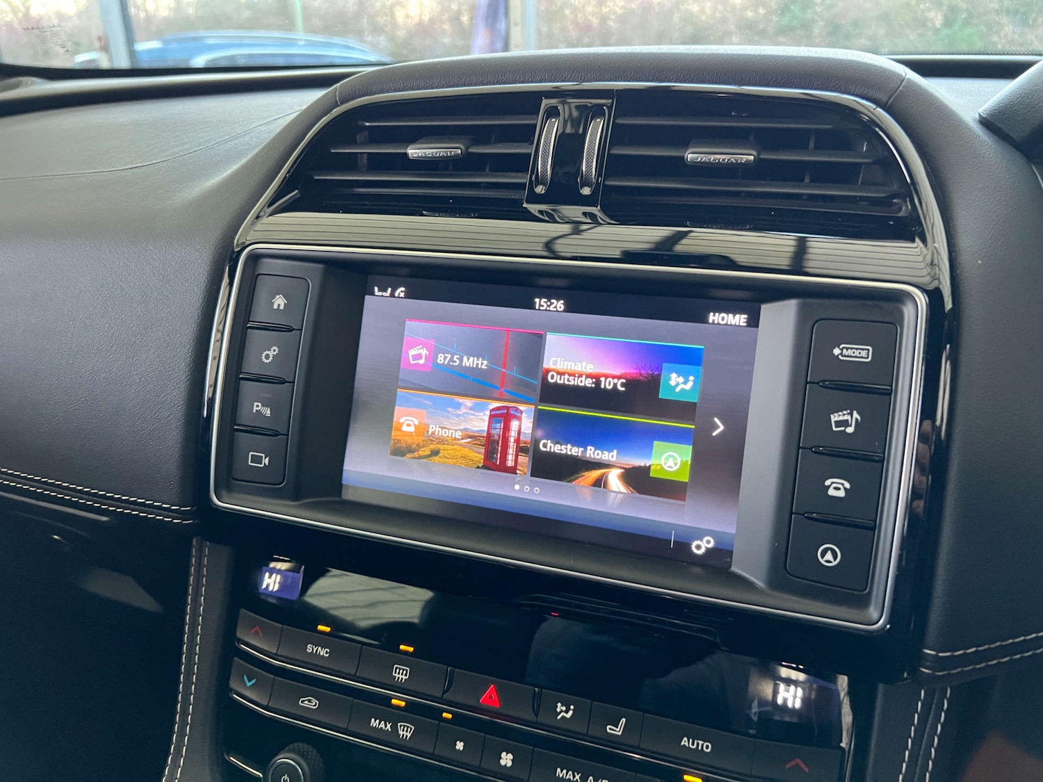 Used Jaguar F-Pace 2017 for sale - 76910563: Photo 17