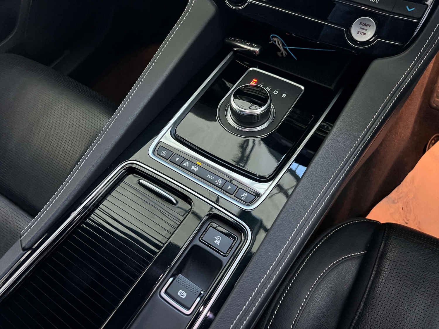 Used Jaguar F-Pace 2017 for sale - 76910563: Photo 19