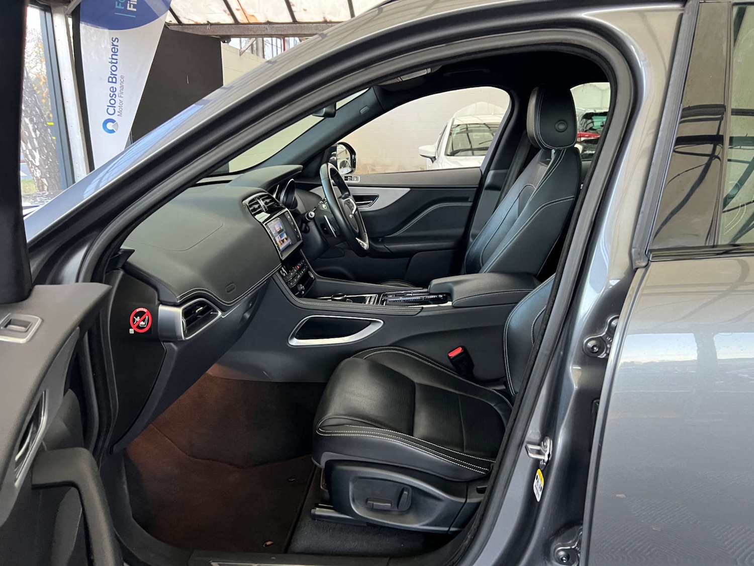 Used Jaguar F-Pace 2017 for sale - 76910563: Photo 23