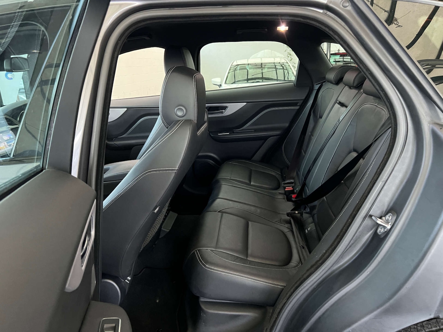 Used Jaguar F-Pace 2017 for sale - 76910563: Photo 28