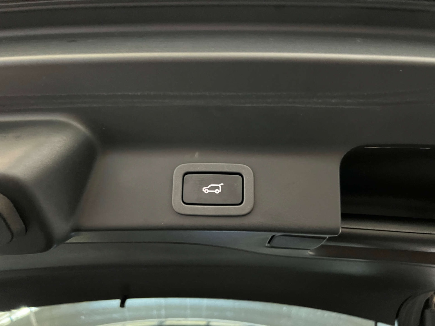 Used Jaguar F-Pace 2017 for sale - 76910563: Photo 30