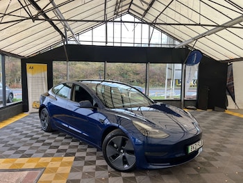2021 - Model 3 Long Range AWD 4WD 4dr