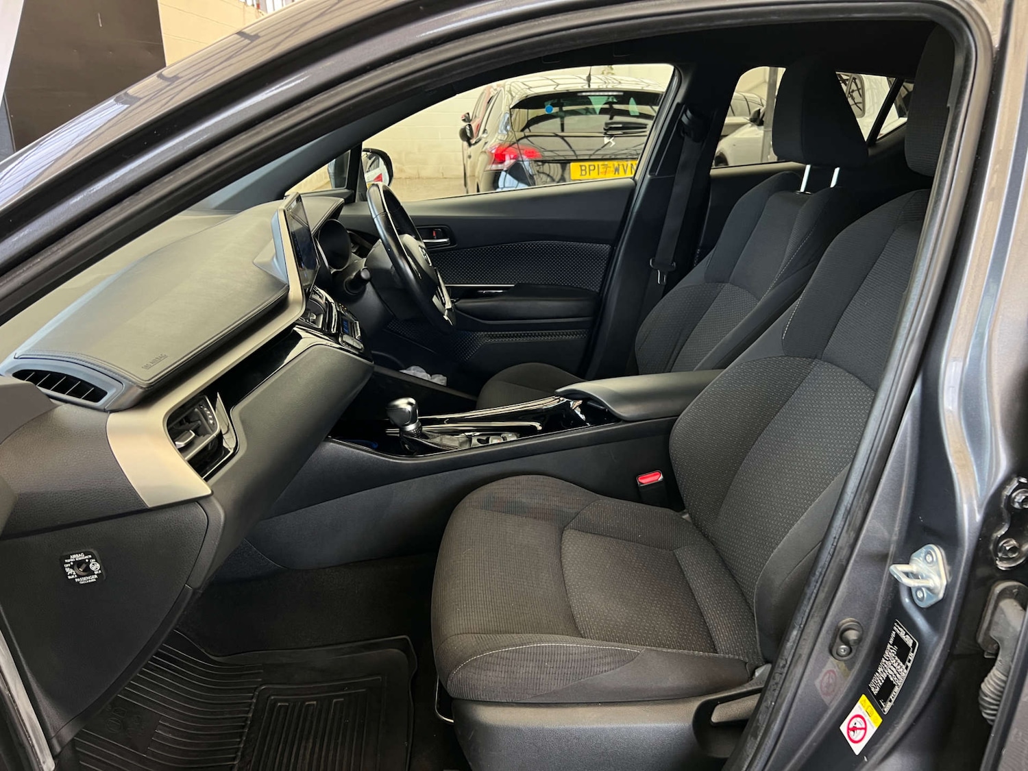 Used Toyota C-HR 2018 for sale - 78032038: Photo 23