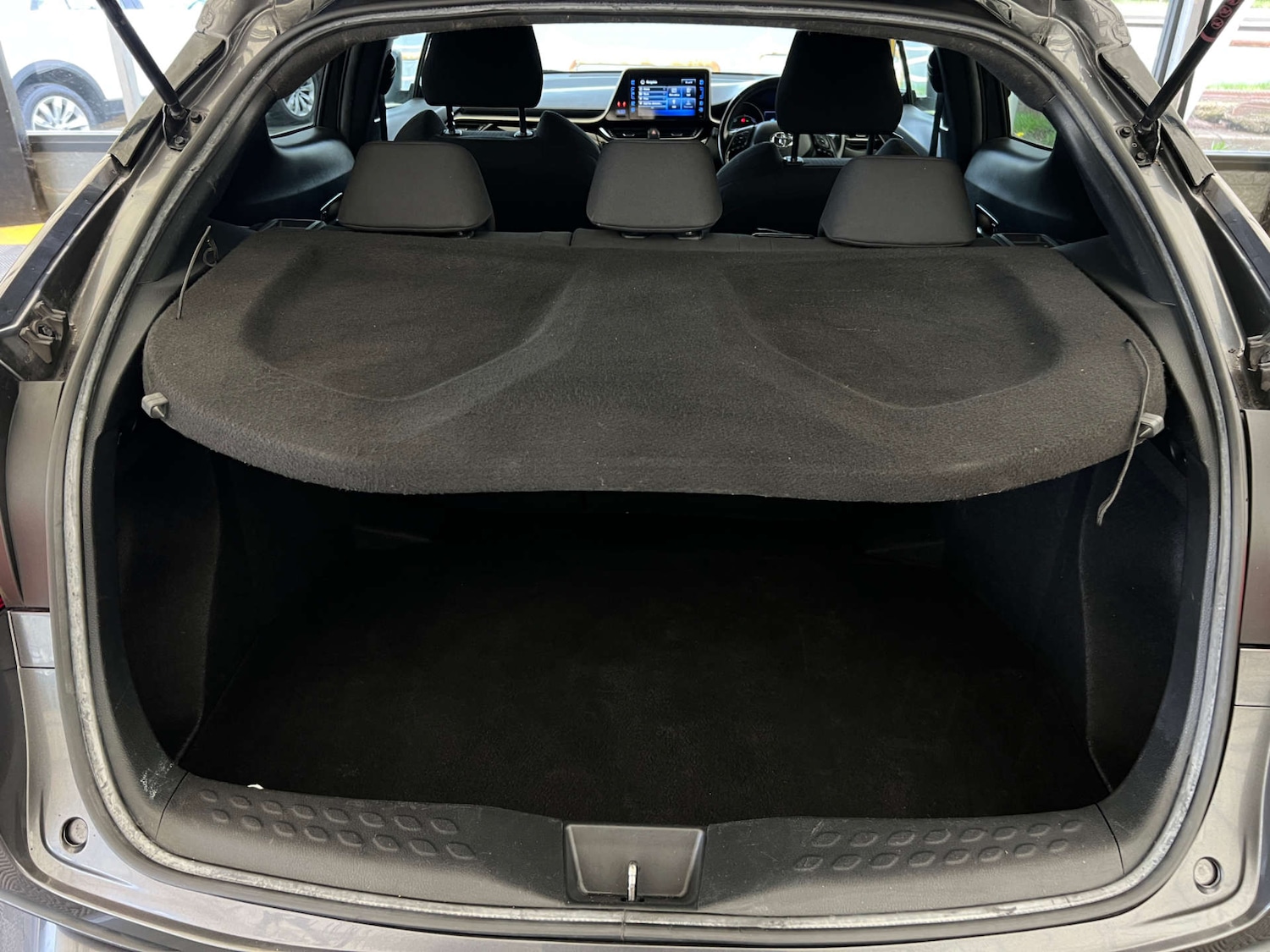 Used Toyota C-HR 2018 for sale - 78032038: Photo 25