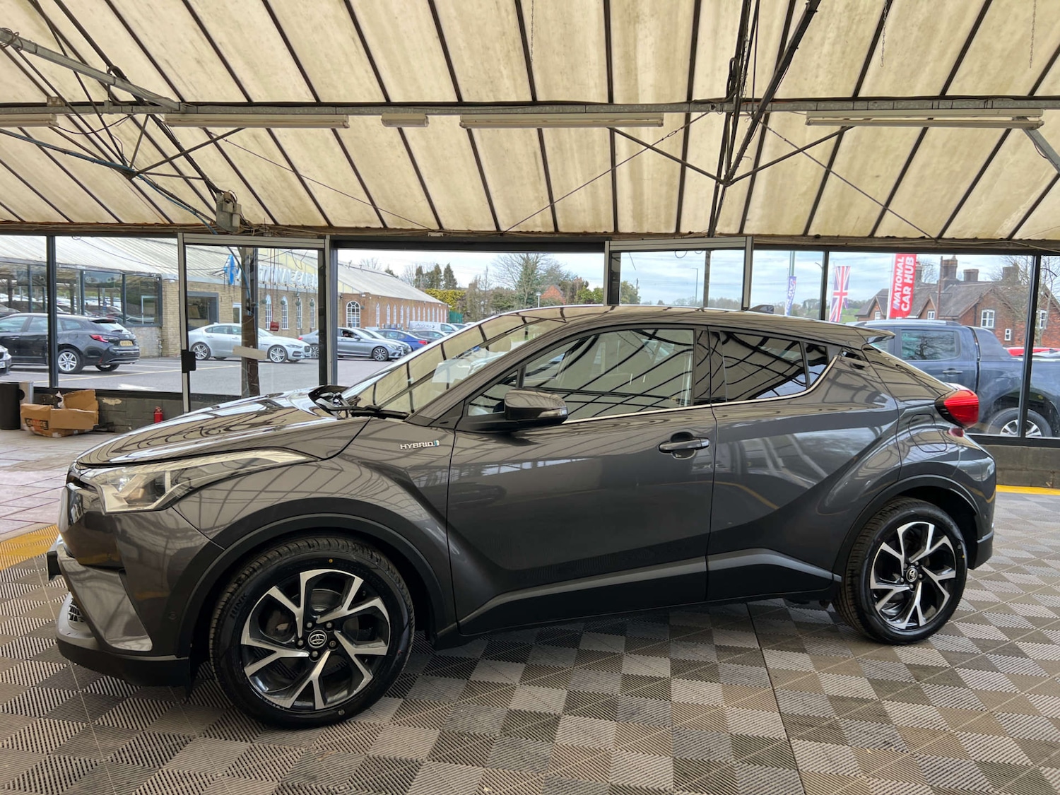 Used Toyota C-HR 2018 for sale - 78032038: Photo 5